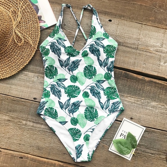 Cupshe Other - CUPSHE Beauties of Nature One Piece Swimsuit BB40